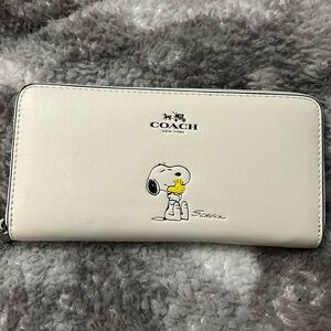 Snoopy Coach wallet